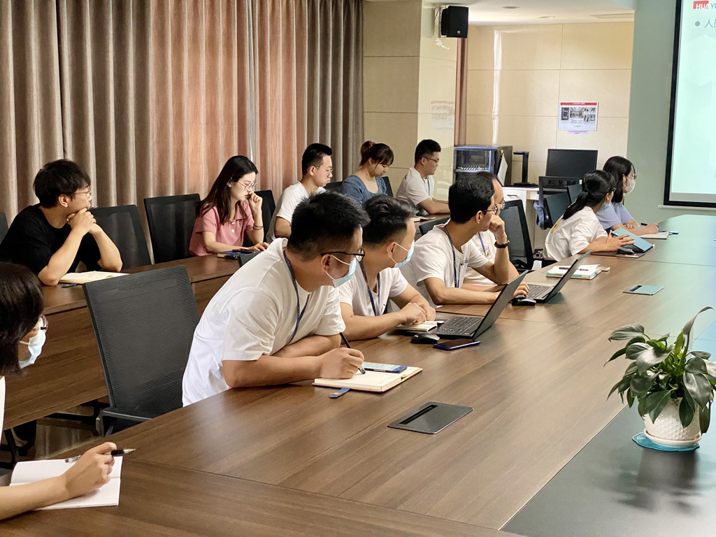 龙八头号微电召开首期BPM专项培训交流会