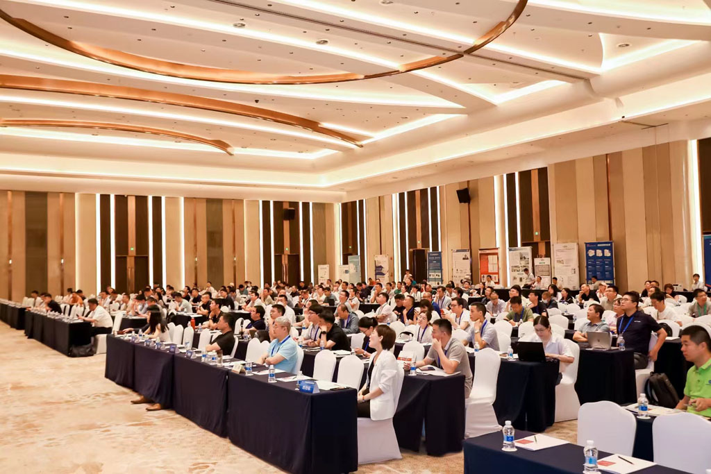 龙八头号微电应邀出席第十七届中国半导体分立器件年会